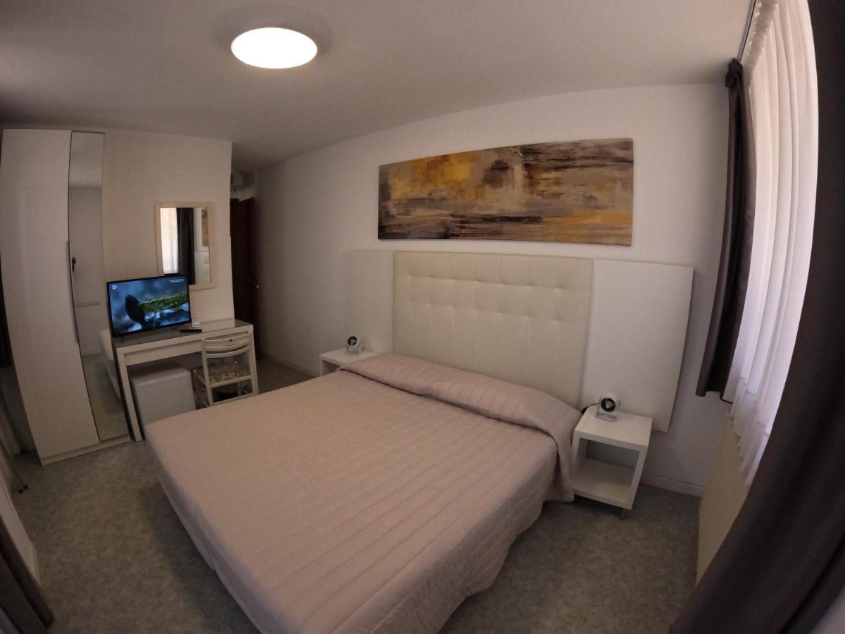Euro Meublé Hotel