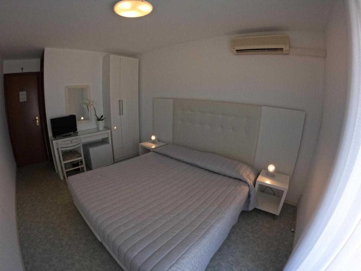Euro Meuble 2* Grado